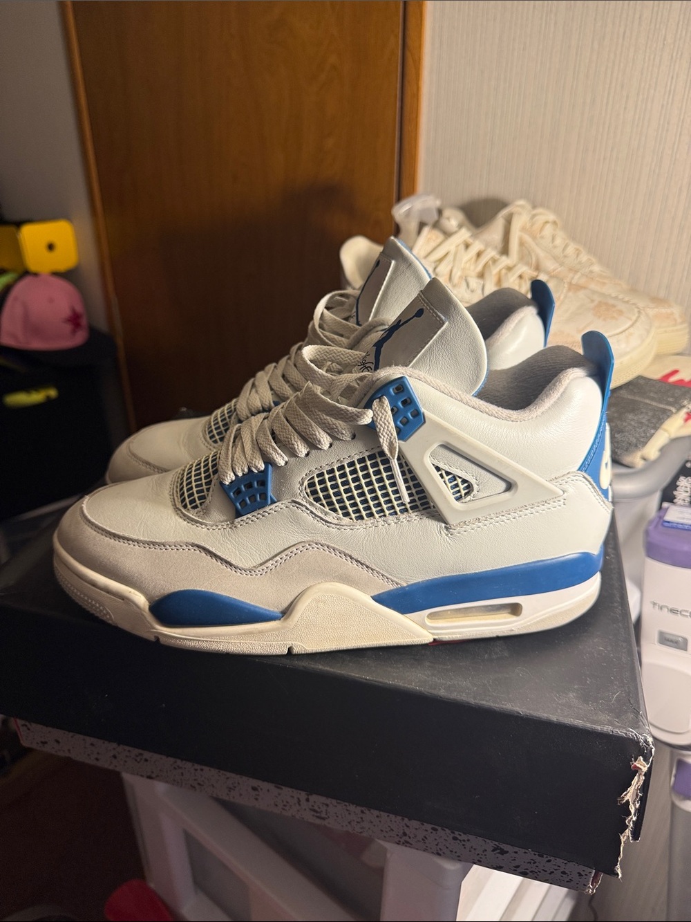 Jordan 4